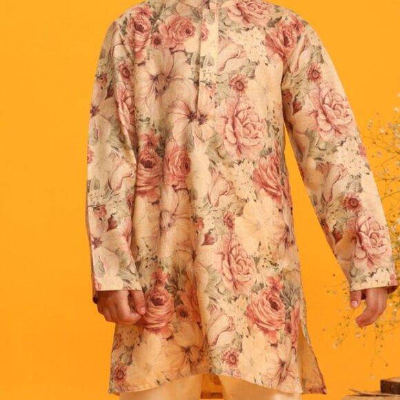Boys dress - Picture 1 of 2